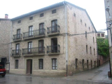 Maison 12 Chambres à Pradoluengo