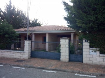 Casa o chalet 2 Habitaciones en Santibáñez el Alto