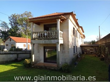 Casa o chalet 4 Habitaciones en Oliveira (San Lourenzo P.)