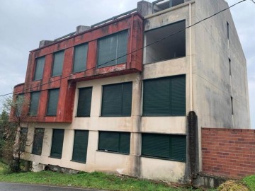 Edificio en Mugardos (San Xulian)