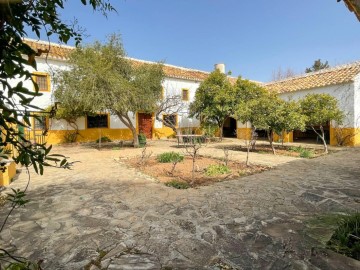 Country homes 13 Bedrooms in Humilladero