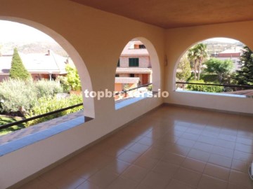 House 5 Bedrooms in Sant Sadurní d'Anoia