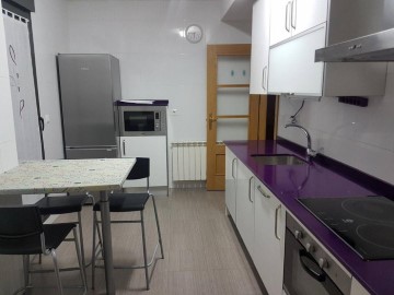 Piso 3 Habitaciones en Pantoja - Vista Alegre