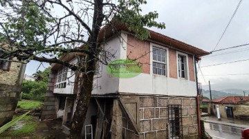 Casa o chalet 5 Habitaciones en Outeiro-Cruz