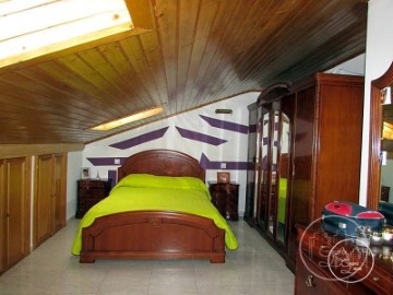 House 4 Bedrooms in Nava de Arévalo