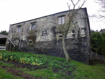 Quintas e casas rústicas  em Ourol (Santa María)
