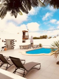 Country homes 6 Bedrooms in Tiagua