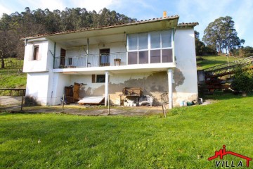 Maison  à San Pantaleón de Aras