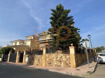 House 5 Bedrooms in Huércal-Overa