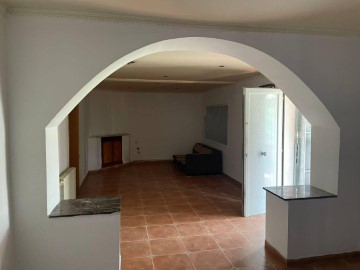 House 4 Bedrooms in Residencial Park
