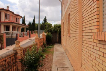 House 6 Bedrooms in Zona Residencial Camponecha