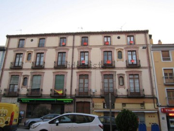 Piso 8 Habitaciones en Torres de Montecierzo