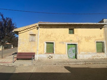 House 3 Bedrooms in Vallecillo