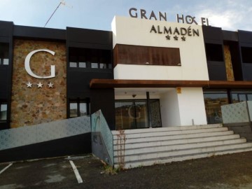 Edificio en Almadén