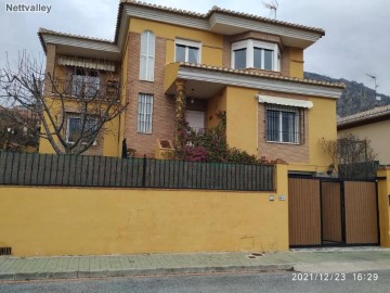 Casa o chalet 5 Habitaciones en Marchena