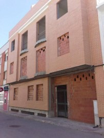 Edificio en Pedro Muñoz