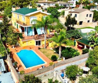 Casa o chalet 5 Habitaciones en Costa Cunit - Els Jardins - Els Rosers