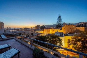 Dúplex 5 Habitaciones en Almería Centro