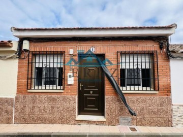 Casa o chalet 5 Habitaciones en La Pueblanueva