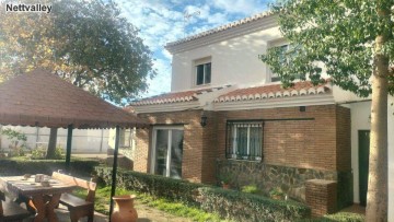 House 4 Bedrooms in Dúrcal