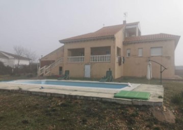 Casa o chalet 5 Habitaciones en Algarga