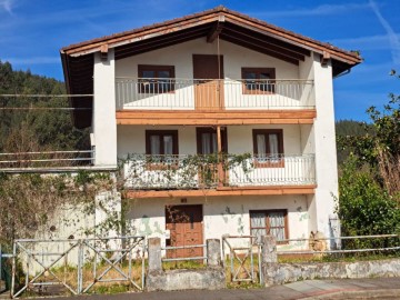Casa o chalet 5 Habitaciones en Villaparte
