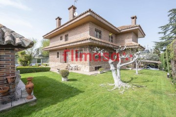 Casa o chalet 7 Habitaciones en Villaviciosa de Odón Centro