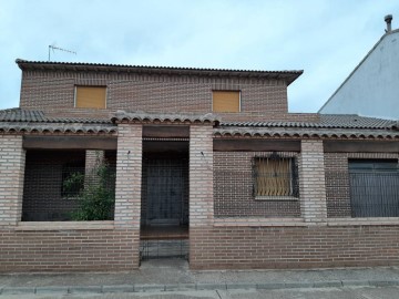 Casa o chalet 5 Habitaciones en San Bartolomé de las Abiertas