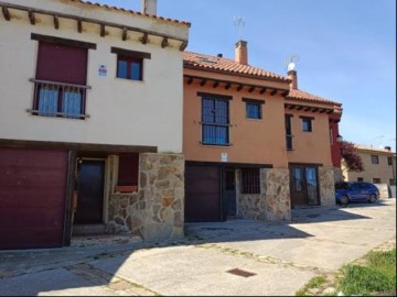 Casa o chalet 3 Habitaciones en Santillana y Presa del Villar