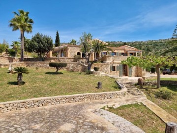 Country homes  in Son Macia