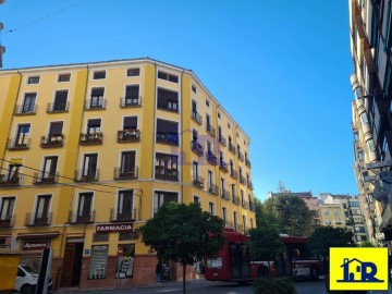 Piso 6 Habitaciones en Cuenca Centro