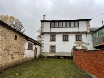 Country homes 6 Bedrooms in La Lomba