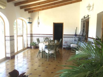 House 4 Bedrooms in Partida Comunes-Adsubia