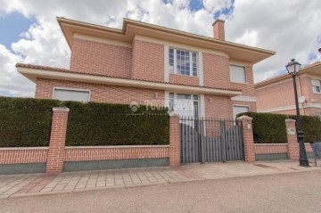 Casa o chalet 5 Habitaciones en Las Villas - Sta Ana