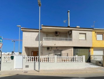 Casa o chalet 3 Habitaciones en Los Peñascos-El Salero-Los Imbernones
