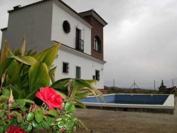 Country homes 3 Bedrooms in Iznate