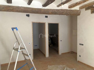 House 3 Bedrooms in Rasquera