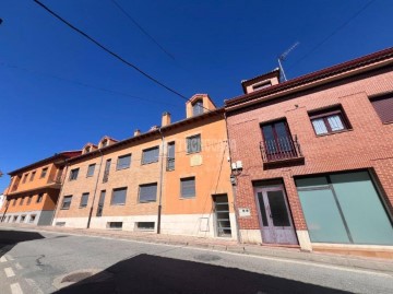 Apartment 2 Bedrooms in Valverde del Majano