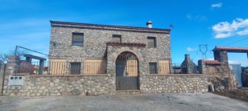 Quintas e casas rústicas 3 Quartos em Zarza de Montánchez