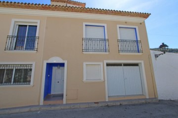 House 2 Bedrooms in Carrers d'Orbeta