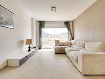 Apartment 4 Bedrooms in Mas Milà