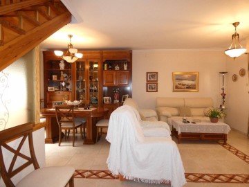 House 3 Bedrooms in Almagro