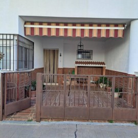House 4 Bedrooms in El Pedroso