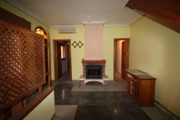 House 4 Bedrooms in Retamar