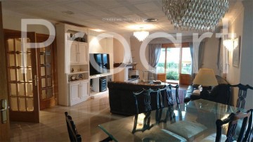 House 4 Bedrooms in Hostalric
