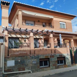 House  in Benalúa
