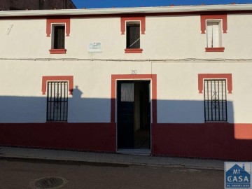 House 4 Bedrooms in Trujillanos