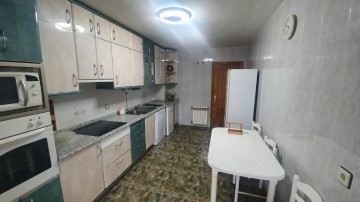 Apartment 4 Bedrooms in Salas de la Ribera