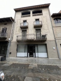 House 5 Bedrooms in Manlleu