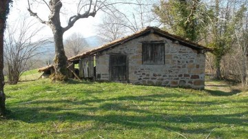 House  in Llerandi